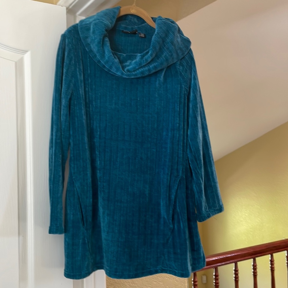 Women’s Sweater, Nina Leonard, Size Medium